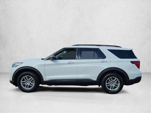 New 2026 Ford Explorer Active RWD image 5