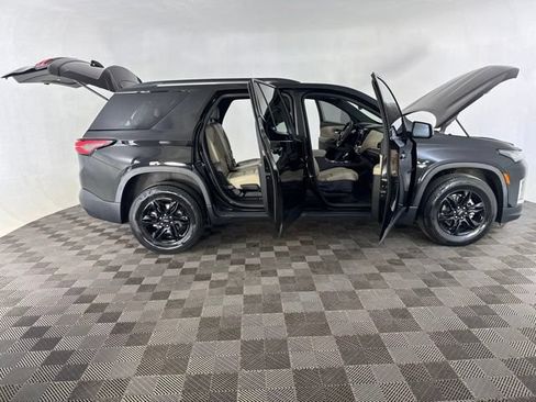 Used 2023 Chevrolet Traverse LS w/ Midnight/Sport Edition AWD/4WD image 17