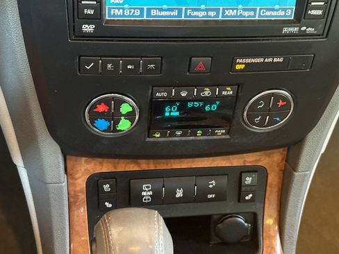 Used 2012 Buick Enclave Premium AWD/4WD image 23
