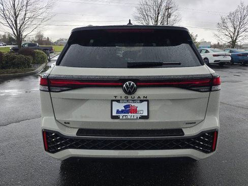 New 2026 Volkswagen Tiguan SE R-Line image 4