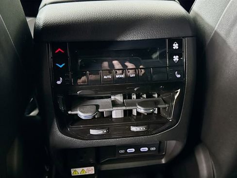 New 2026 Jeep Grand Cherokee L Limited AWD/4WD image 23