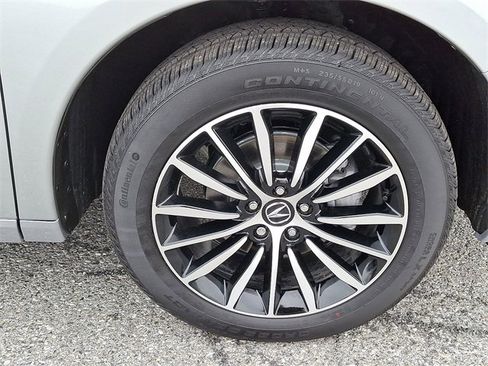 Certified 2025 Acura RDX SH-AWD w/ Advance Package image 8