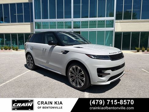 Used 2025 Land Rover Range Rover Sport Dynamic SE AWD/4WD image 2