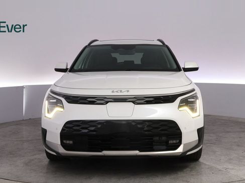 Used 2023 Kia Niro Wave FWD image 12