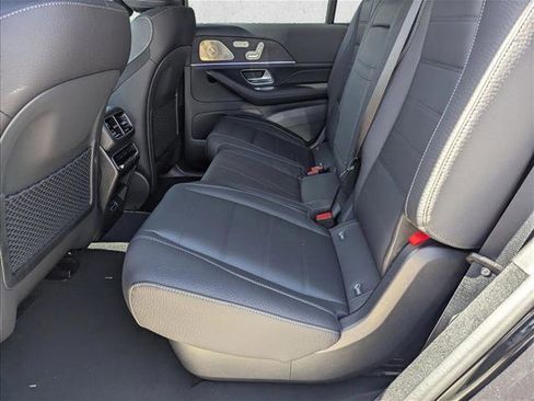 New 2026 Mercedes-Benz GLS 580 4MATIC image 13
