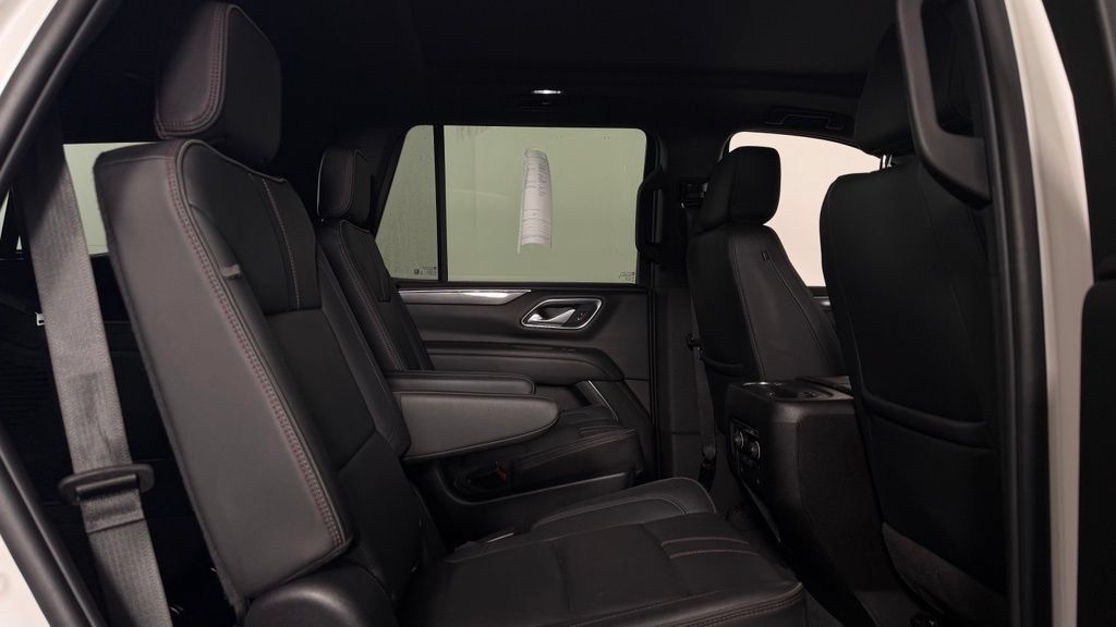 Used 2022 Chevrolet Tahoe RST w/ Luxury Package AWD/4WD image 33