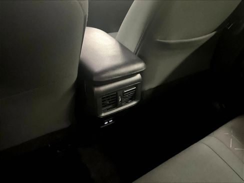 Used 2023 Toyota RAV4 XLE image 27