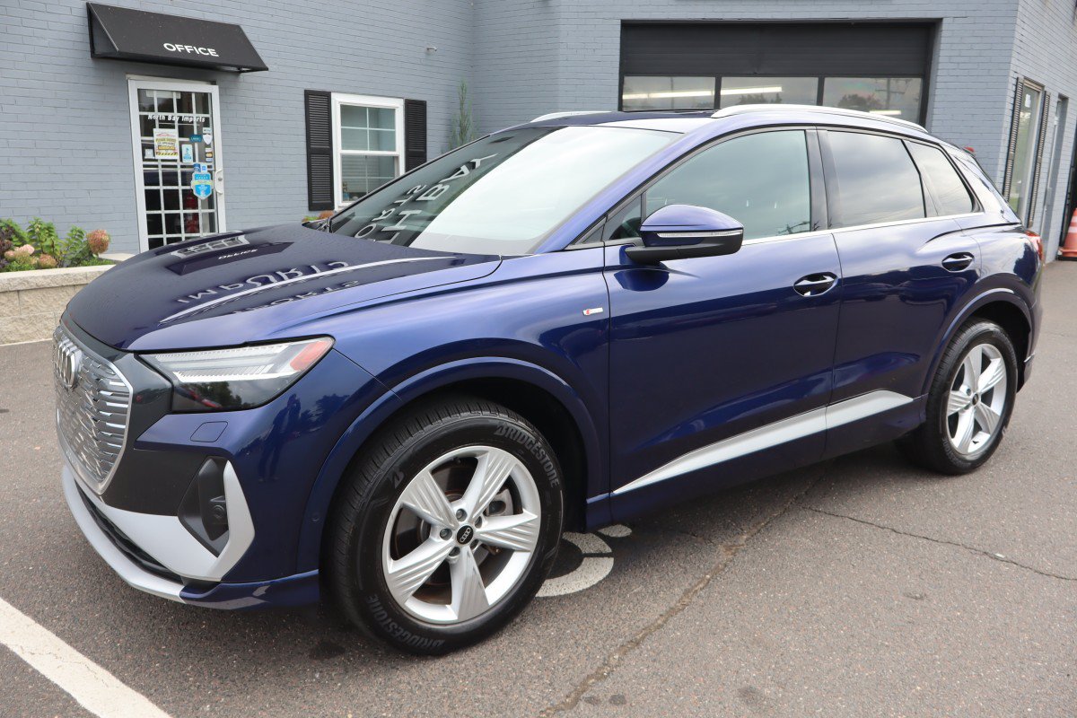 Used 2023 Audi Q4 e-tron Prestige AWD/4WD image 2