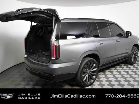 Certified 2026 Cadillac Escalade V w/ LPO, Onyx Lite Package AWD/4WD image 29
