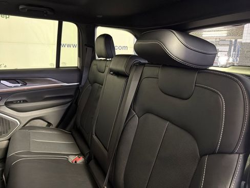 New 2026 Jeep Grand Cherokee Limited AWD/4WD image 27