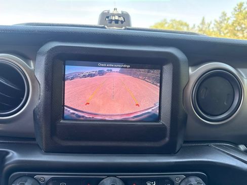 Used 2021 Jeep Wrangler Unlimited Sport AWD/4WD image 24