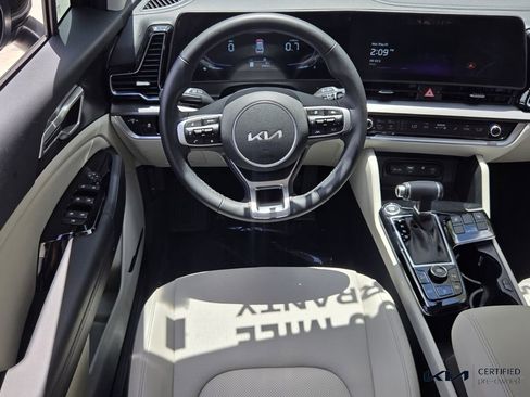 Certified 2025 Kia Sportage EX FWD image 13