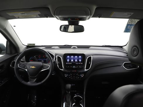 Used 2023 Chevrolet Equinox Premier image 13