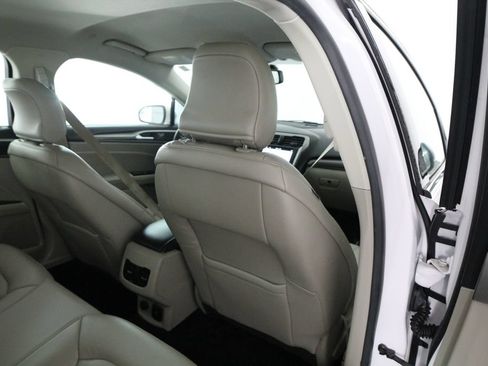 Used 2018 Ford Fusion SE w/ Equipment Group 602A FWD image 38