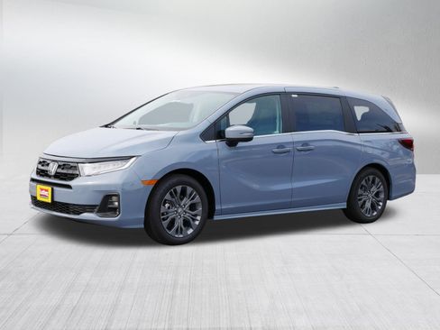 New 2026 Honda Odyssey Touring image 3