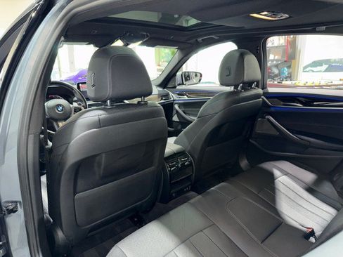 Used 2021 BMW 530i RWD image 12
