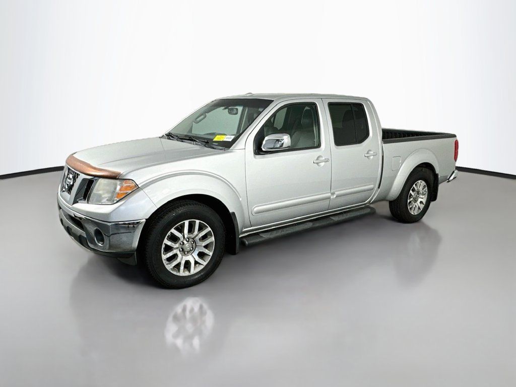 Used 2013 Nissan Frontier SL w/ Moonroof Pkg RWD image 3