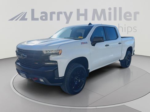 Used 2022 Chevrolet Silverado 1500 LT Trail Boss w/ Convenience Package II AWD/4WD image 3