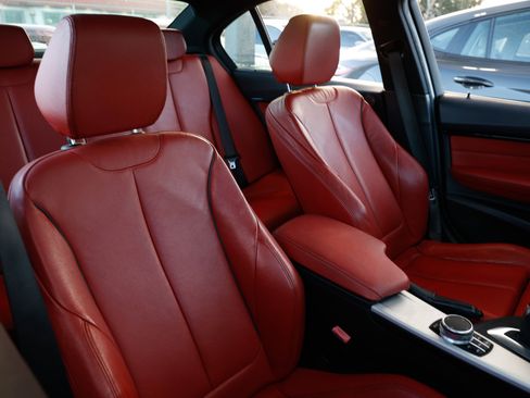 Used 2017 BMW 340i xDrive Sedan image 19