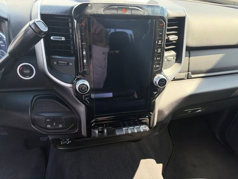 Certified 2025 RAM 2500 Big Horn AWD/4WD image 23