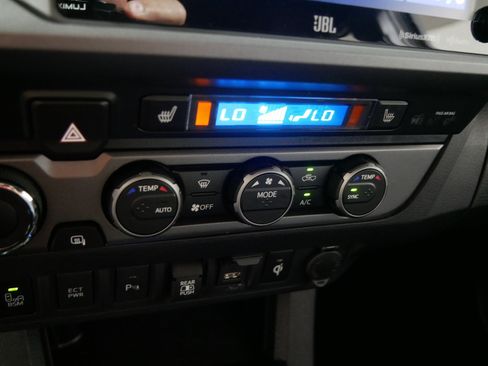 Used 2023 Toyota Tacoma TRD Sport w/ TRD Premium Sport Package AWD/4WD image 23