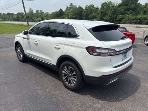 Used 2022 Lincoln Nautilus AWD w/ Premium Package image 5