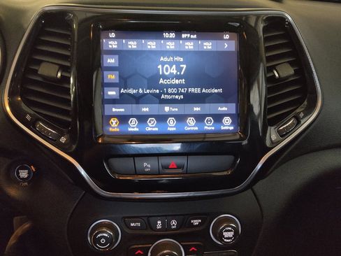 Used 2020 Jeep Cherokee Limited FWD image 25