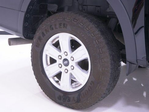 Certified 2025 Ford Ranger XL RWD image 3
