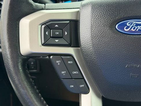 Used 2020 Ford F150 Lariat w/ Equipment Group 502A Luxury AWD/4WD image 16