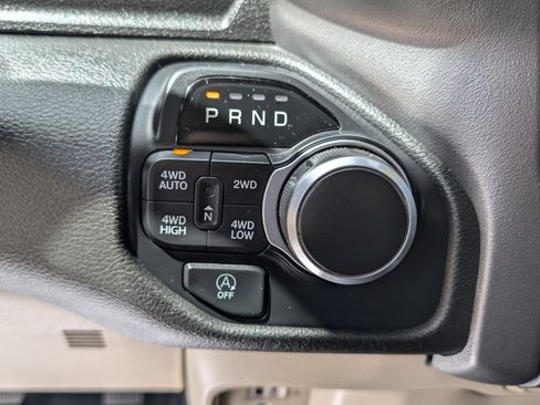 Used 2019 RAM 1500 Big Horn AWD/4WD image 23