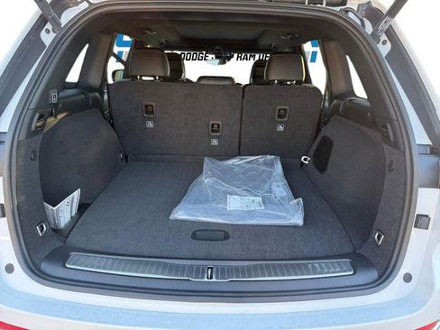 New 2025 Jeep Grand Cherokee Overland w/ Luxury Tech Group IV AWD/4WD image 26