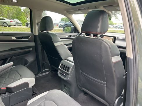 Used 2024 Volkswagen Atlas Peak Edition SEL image 44