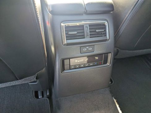 Certified 2025 MAZDA CX-70 Plug-In Hybrid w/ Premium Pkg image 11