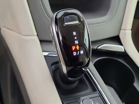 Used 2021 Cadillac XT5 Premium Luxury image 19