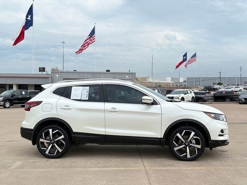 Certified 2022 Nissan Rogue Sport SL AWD/4WD image 7