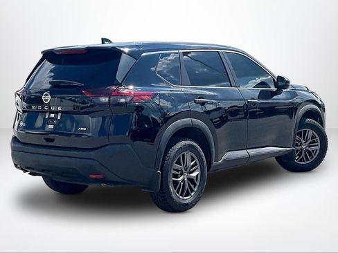 Used 2021 Nissan Rogue S AWD/4WD image 3