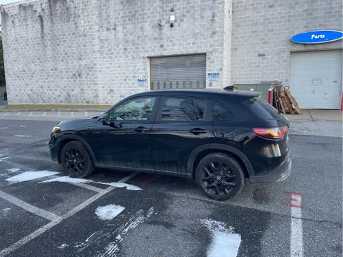 Certified 2023 Honda HR-V Sport image 8