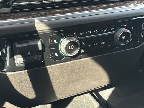 Used 2025 Chevrolet Silverado 2500 LT w/ Convenience Package image 20