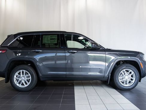 New 2026 Jeep Grand Cherokee Laredo X AWD/4WD image 3
