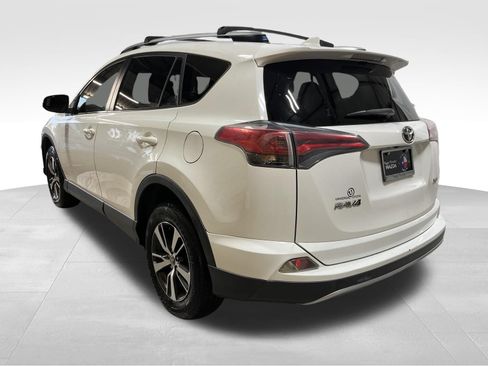 Used 2018 Toyota RAV4 XLE w/ Plus Extra Value Package FWD image 7