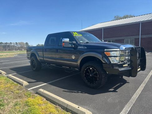 Used 2014 Ford F250 Lariat w/ Lariat Ultimate Package image 2