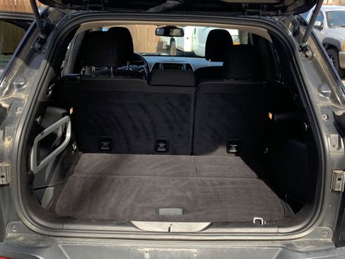 Used 2015 Jeep Cherokee Latitude w/ Cold Weather Group image 7