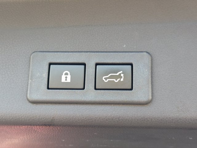 Used 2022 Subaru Ascent Touring AWD/4WD image 18