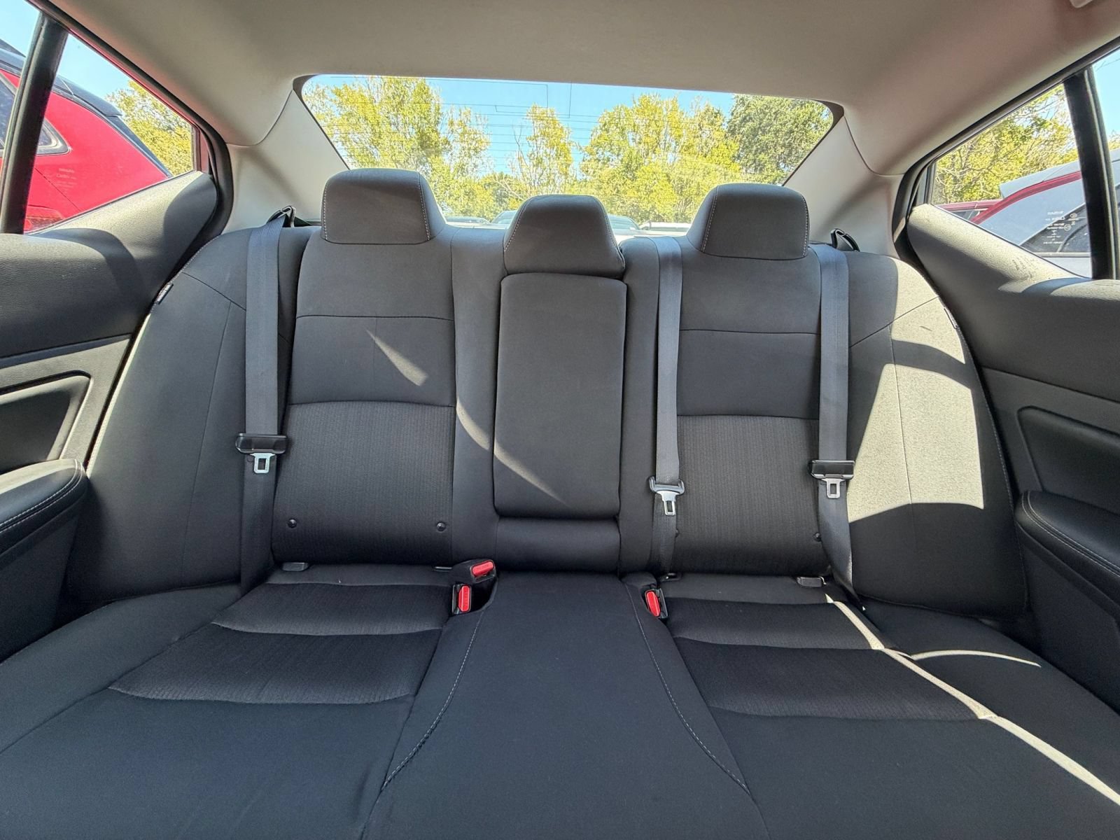Used 2025 Nissan Altima 2.5 SV FWD image 37