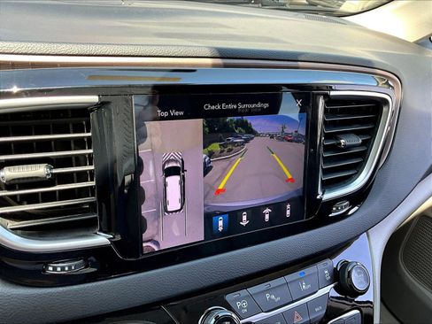 Used 2017 Chrysler Pacifica Touring-L Plus w/ Advanced Safetytec Group FWD image 39