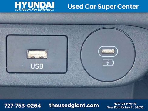 Certified 2025 Hyundai Elantra SEL FWD image 24