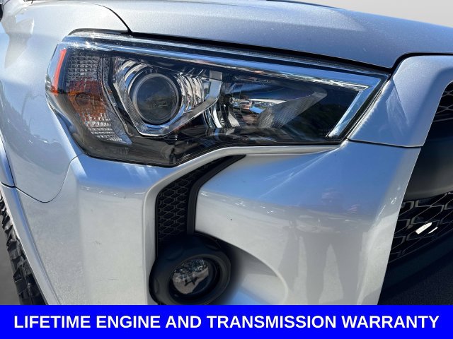 Used 2018 Toyota 4Runner TRD Off-Road Premium AWD/4WD image 10