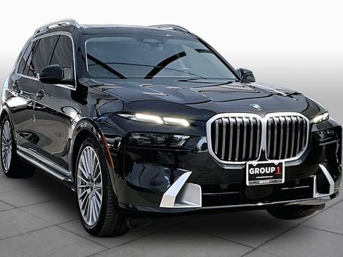 Used 2024 BMW X7 xDrive40i w/ Executive Package AWD/4WD image 3
