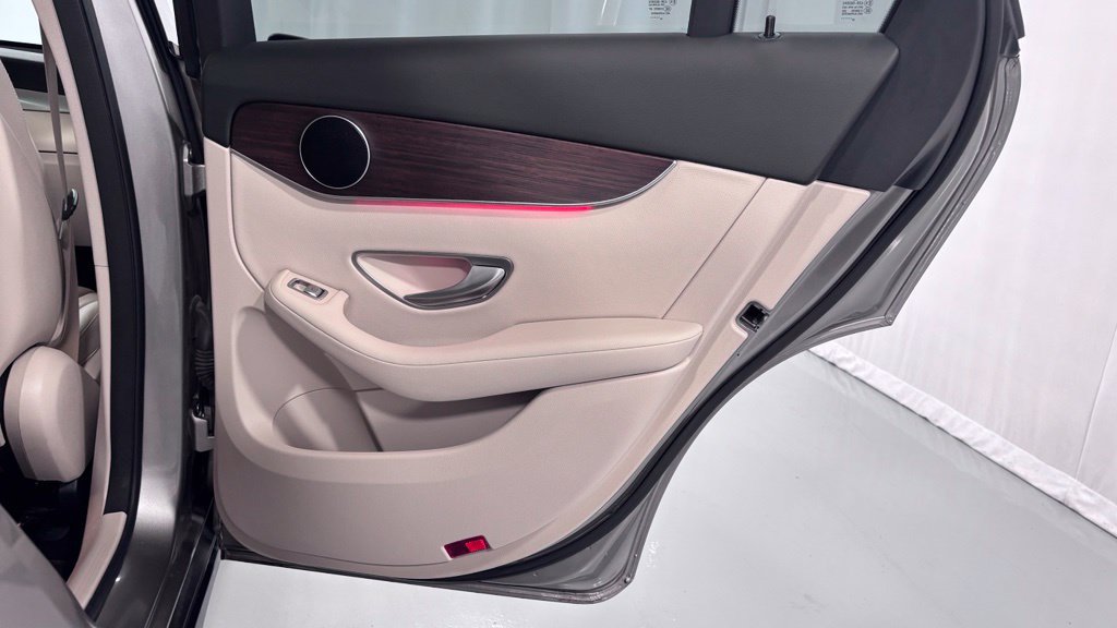 Certified 2021 Mercedes-Benz GLC 300 4MATIC image 27
