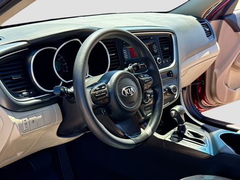 Used 2015 Kia Optima LX FWD image 4